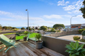 APARTMENT 4A - By the Beach, Paraparaumu Beach